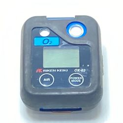 ΘΘ 理研計器 酸素用パーソナルガスモニター 本体のみ 通電確認のみ OX-03 Cランク