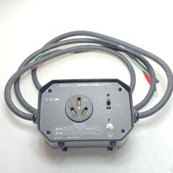 ΘΘ KOSHIN 並列コネクター 0650843 ブラック Bランク