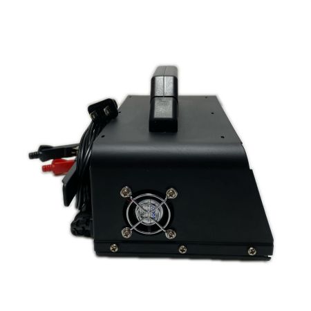  Meltec バッテリーチャージャー 本体のみ 12v 通電確認のみ SC-1200