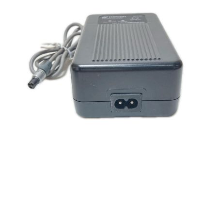 TOPCON バッテリーチャージャー ジャンク品  BC-27M