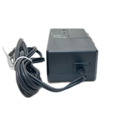  TOPCON バッテリーチャージャー  ジャンク品  BC-19A