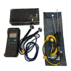 ΘΘ CUSTOM TRY カスタムトライ  デジタル温度計 対センサー4本付 通電確認のみ CT-2310 グレー Cランク