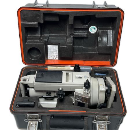 SOKKIA ソキア セオドライト 調整工具・棒磁石・ケース付 DT5AS