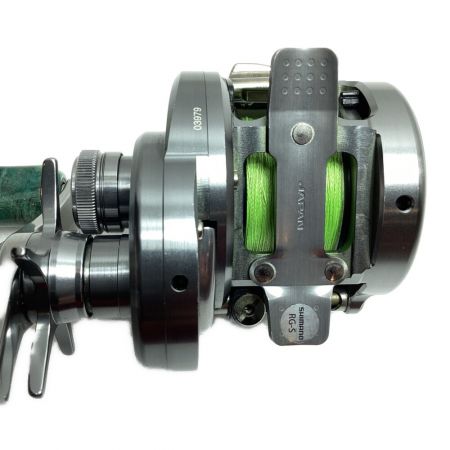 中古】 SHIMANO シマノ 03979 19カルカッタコンクエストDC 201