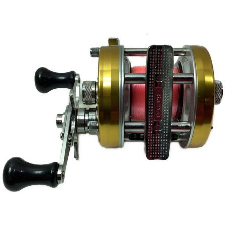  ABU 釣り用品 リール ベイトリール 程度A ABU×DAYSPROUT ROCKET L GOLD 5500CS アンバサダー