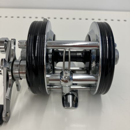 σσ Abu Garcia アブガルシア  Abu Garcia 程度B アンバサダー5000C　　箱、替スプール、ハンドル有