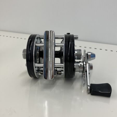 σσ Abu Garcia アブガルシア  Abu Garcia 程度B アンバサダー5000C　　箱、替スプール、ハンドル有