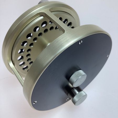  SARACIONE サラシオーネ フライリール トラウト ゴールド