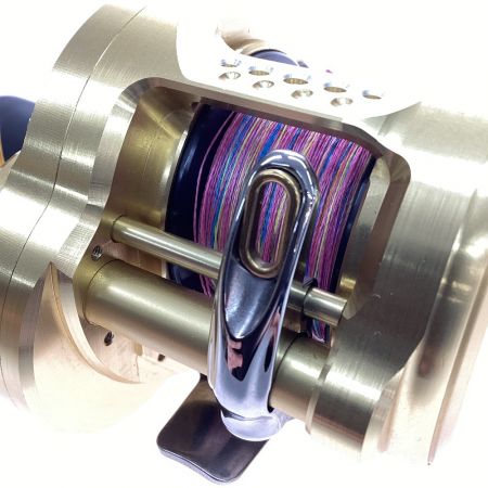  SHIMANO シマノ 23カルカッタコンクエストMD 300XGLH 右ハンドル ベイトリール 045935