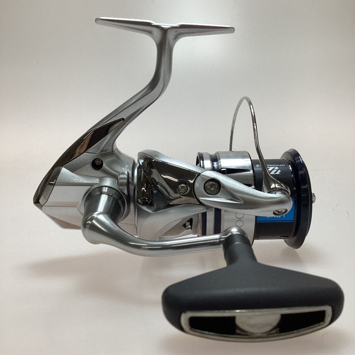 中古】 SHIMANO シマノ 19ストラディック4000MHG スピニングリール