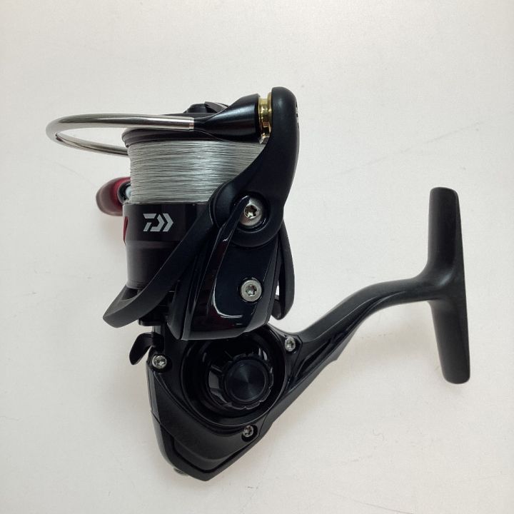 DAIWA ダイワ 釣り用品 リール スピニングリール SLP WORKSハンドルノブ/純正付 程度B 18タトゥーラ LT2500S  060073｜中古｜なんでもリサイクルビッグバン