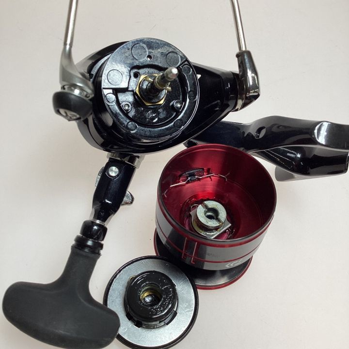 DAIWA ダイワ 19シグナス 3000H-LBD スピニングリール レバーブレーキ 00066410 ブラック x  レッド｜中古｜なんでもリサイクルビッグバン