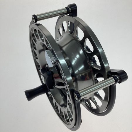  sage セージ イボーク EVOKE 10 RHR 右巻き ラージアーバーフライリール トラウト STEALTH x PLATINUM