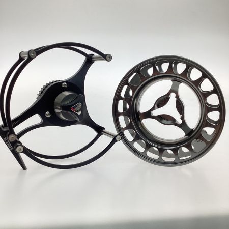  sage セージ イボーク EVOKE 10 RHR 右巻き ラージアーバーフライリール トラウト STEALTH x PLATINUM