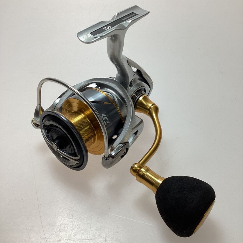 中古】 DAIWA ダイワ 釣り用品 リール スピニングリール 21フリームス