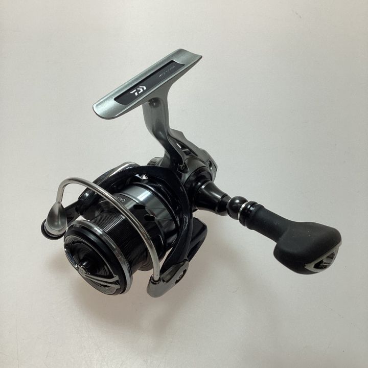 DAIWA ダイワ 釣り用品 リール スピニングリール 18カルディア LT2500-XH 056041｜中古｜なんでもリサイクルビッグバン