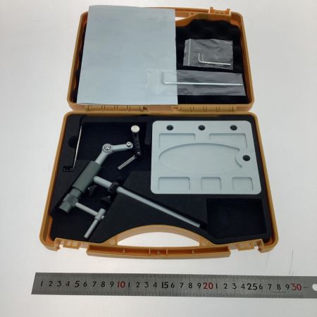   釣り用品 釣り小物 フライバイス 程度B アルミニウムロータリーバイス シルバー