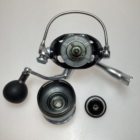  DAIWA ダイワ 釣り用品 リール スピニングリール キズ有 程度B 12キャタリナ 4000 059413