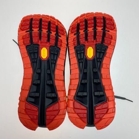  ALTRA スニーカー　アウトドア　メンズ　25.5ｃｍ ブラック×ホワイト