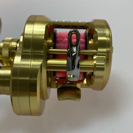  SHIMANO シマノ 21カルカッタコンクエスト 100HG 右巻き 04236 ベイトリール 程度AB