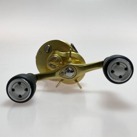  SHIMANO シマノ 23カルカッタコンクエストMD 300XGLH 右ハンドル 045935 ベイトリール 程度A 箱付