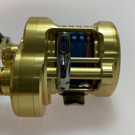  SHIMANO シマノ 23カルカッタコンクエストMD 300XGLH 右ハンドル 045935 ベイトリール 程度A 箱付