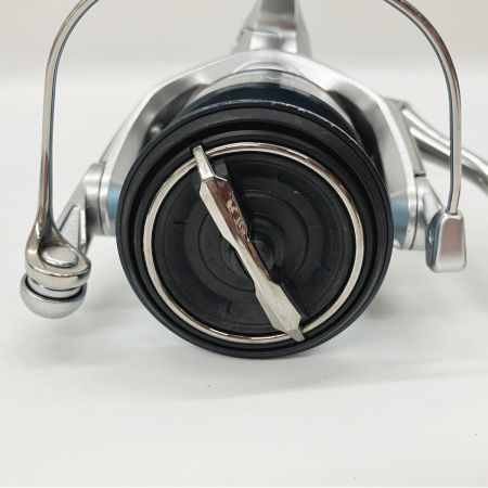  SHIMANO シマノ STRADIC 19 ストラディック  C3000HG 04019 スピニングリール