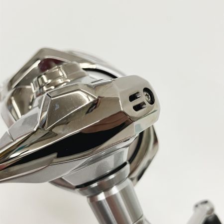  SHIMANO シマノ STRADIC 19 ストラディック  C3000HG 04019 スピニングリール