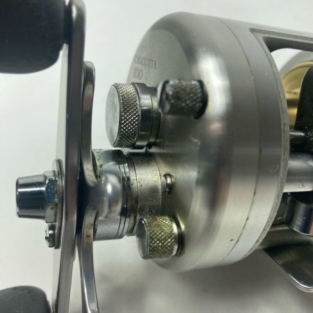 SHIMANO シマノ ベイトリール 05カルカッタ 100 01957 箱・リールポーチ付