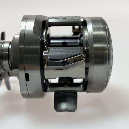  SHIMANO シマノ 23カルカッタコンクエストBFS XGL 045713 ベイトリール 程度AB 箱、袋、純正スプール アベイルスプール