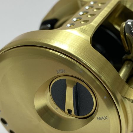  SHIMANO シマノ 21カルカッタコンクエスト 101HG 04237 ベイトリール 程度AB 箱付