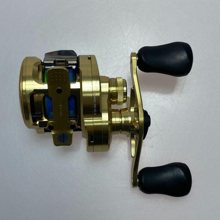 シマノ22 カルカッタコンクエスト200XG 右ハンドル