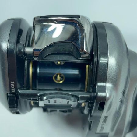 SHIMANO シマノ ベイトリール 13メタニウム HG 03046 本体のみ