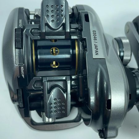 SHIMANO シマノ ベイトリール 13メタニウム HG 03046 本体のみ