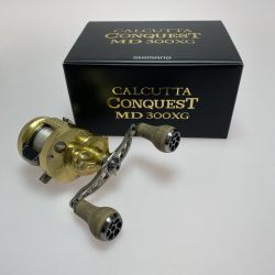§§ SHIMANO シマノ 23カルカッタコンクエストMD 300XG 045928 ベイトリール 程度B 箱付 純正ハンドル付 Bランク