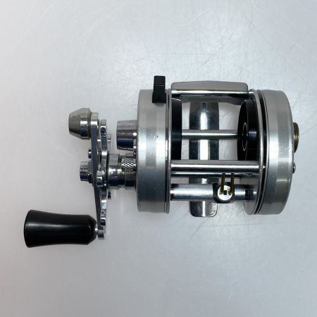  Abu Garcia アブガルシア アンバサダー2500C IAR 両軸リール パーツ欠品 ジャンク品(D)