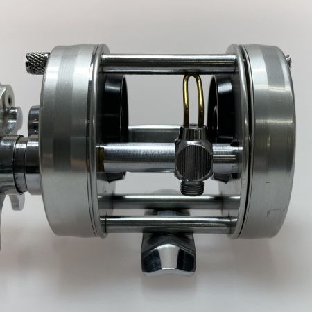  Abu Garcia アブガルシア アンバサダー2500C IAR 両軸リール パーツ欠品 ジャンク品(D)