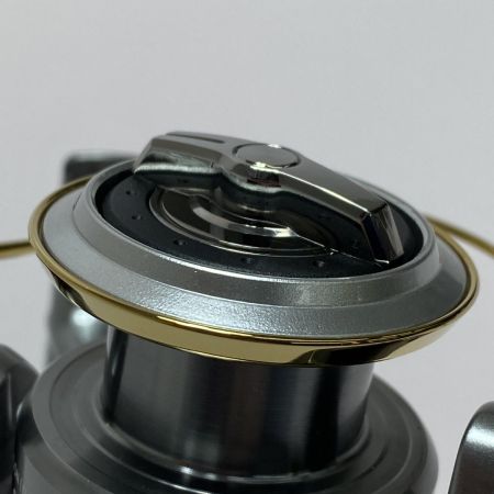  SHIMANO シマノ 11ツインパワー C3000HG 02697 スピニングリール 程度B 箱付