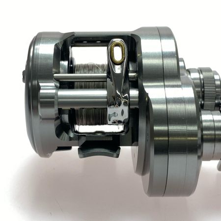  SHIMANO シマノ 23カルカッタコンクエストBFS HG 045690 ベイトリール 程度B 箱付