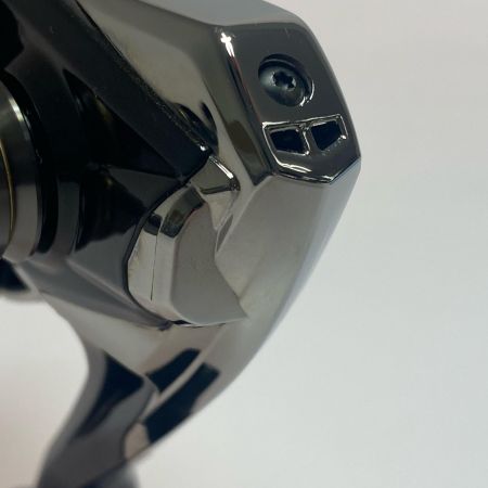  SHIMANO シマノ SHIMANO シマノ 8カーディフCI4+ C3000MHG  程度B  03935 スピニングリール 03935