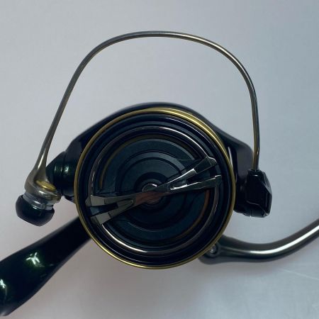  SHIMANO シマノ SHIMANO シマノ 8カーディフCI4+ C3000MHG  程度B  03935 スピニングリール 03935