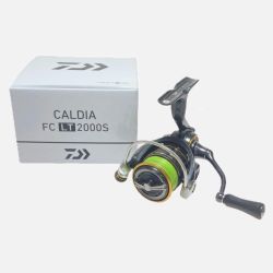 §§ DAIWA ダイワ 21カルディア FC LT2000S 程度B スピニングリール 063138 Bランク