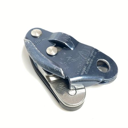  petzl 登山 ビレイデバイス 程度B グリグリ D14