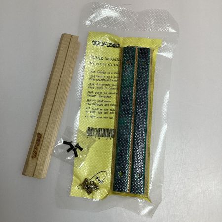  サンゾー工務店 スポーツ ストリートスポーツ スケートボード サンゾー工務店 スケボーグリップ2個セット