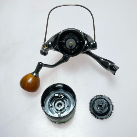  SHIMANO シマノ 24ツインパワーC5000XG 046888 スピニングリール 程度AB 箱付 ウォーターランドウッドノブ付