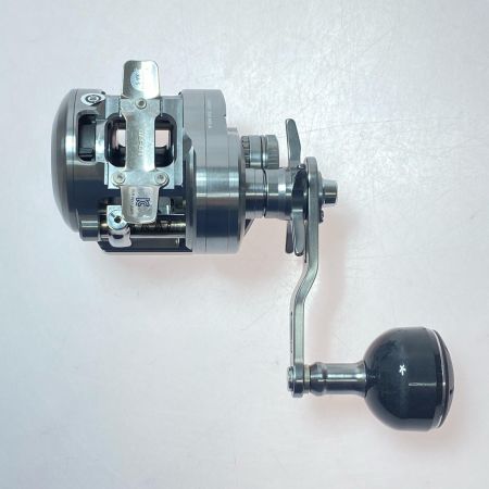  SHIMANO シマノ ベイトリール 24オシアコンクエストCT300MG 程度B 箱付 046697