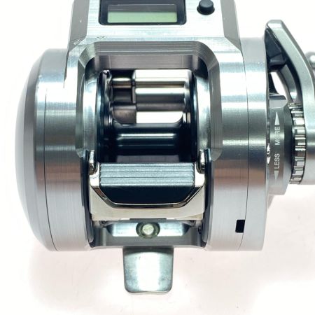  SHIMANO シマノ ベイトリール 24オシアコンクエストCT300MG 程度B 箱付 046697