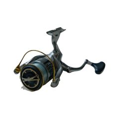 SHIMANO シマノ スピニングリール 15ツインパワー 4000 03372 本体のみ Bランク