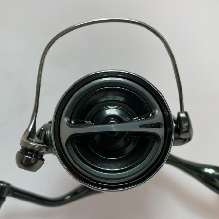  SHIMANO シマノ 22ステラ C3000XG 043924 スピニングリール 未使用品(S)