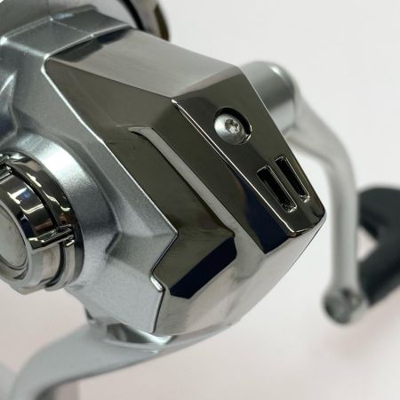 SHIMANO シマノ 23ストラディックＣ3000XG 045867 スピニングリール 程度AB 箱付